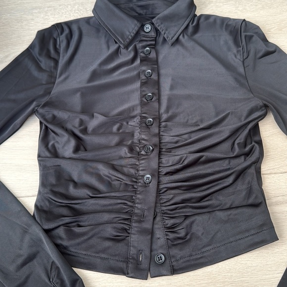 With Jean Black Button-Down Women's Shirt - Picture 3 of 3